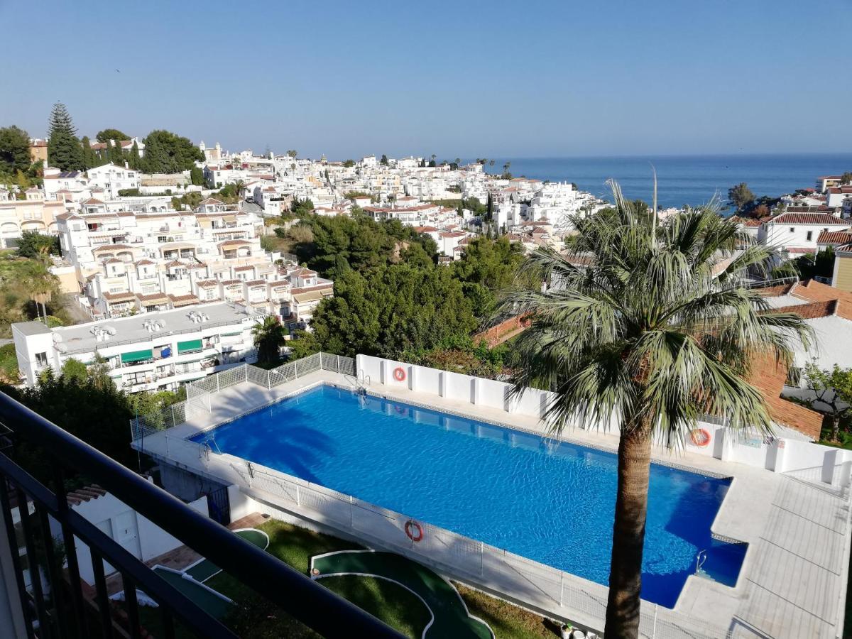 Appartamento Apartamento La Florida Nerja Esterno foto