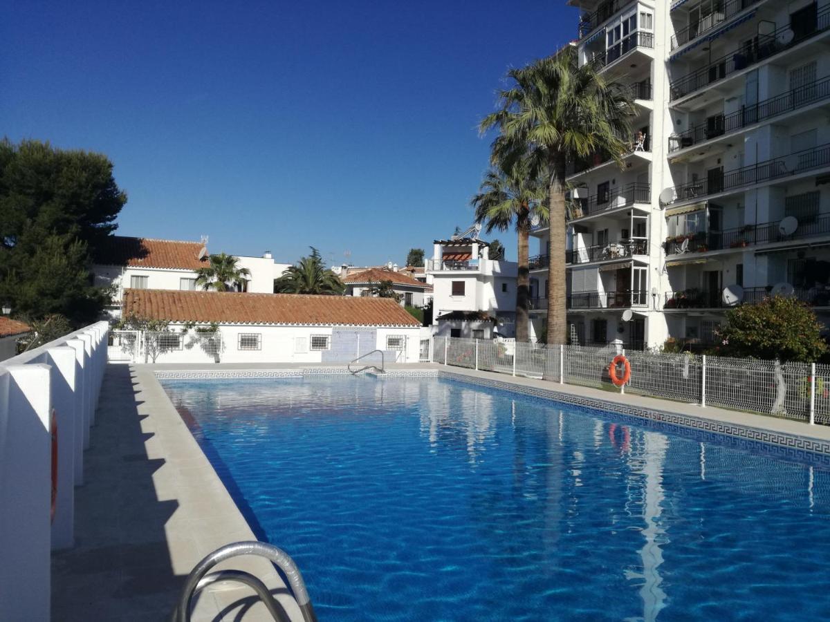 Appartamento Apartamento La Florida Nerja Esterno foto